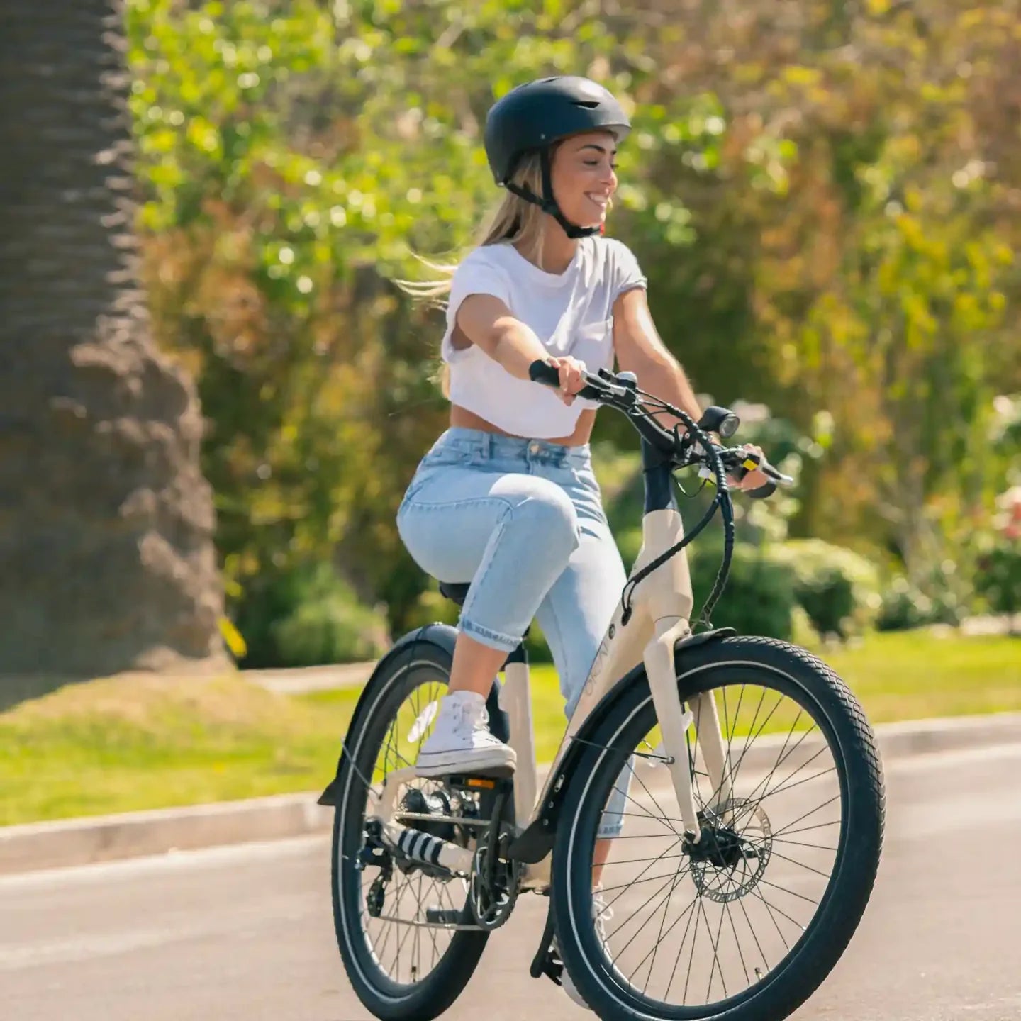 OKAI Stride EB40 eBike Sand Color